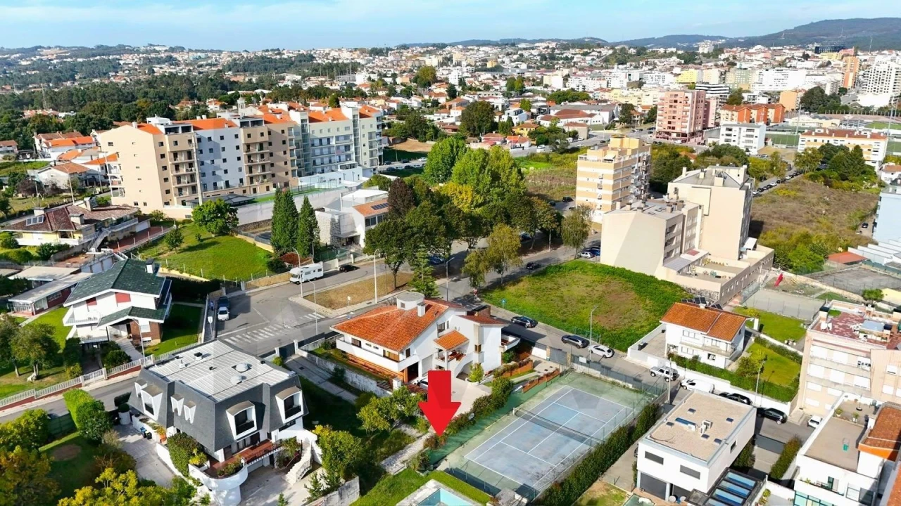 Terreno para Venda em São João da Madeira Foto 7