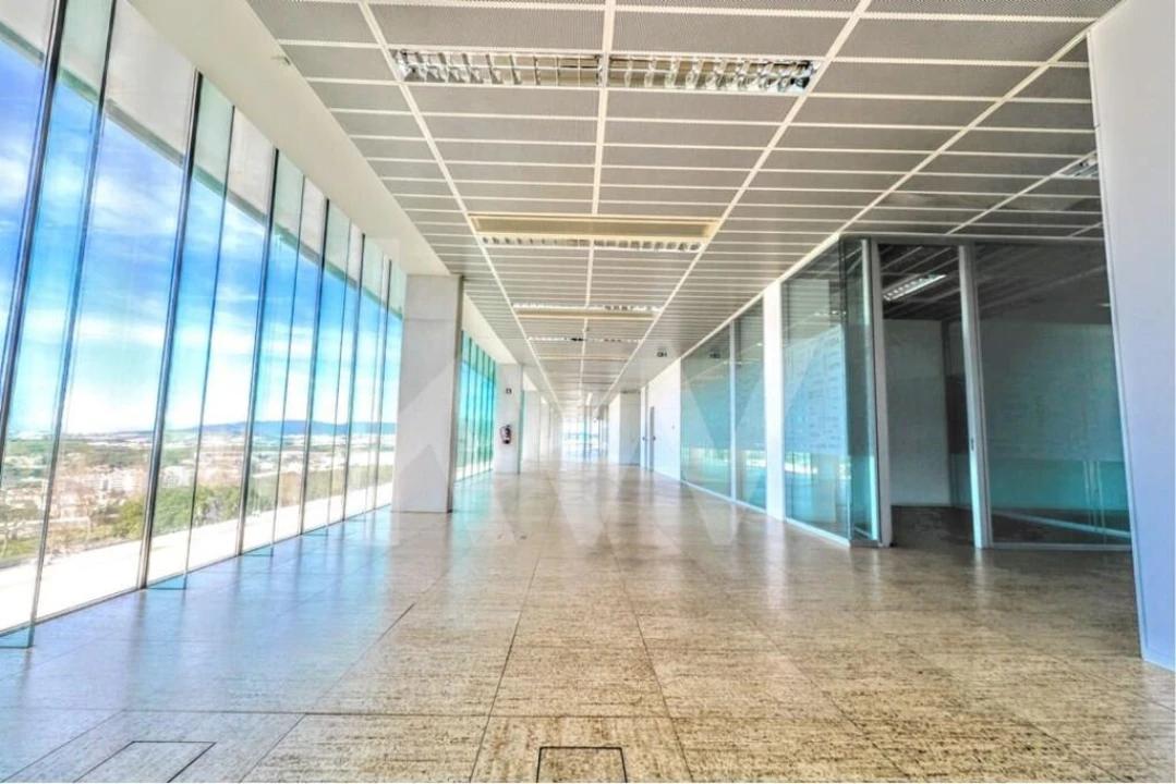 Escritório para Arrendamento em Porto Salvo Foto 8