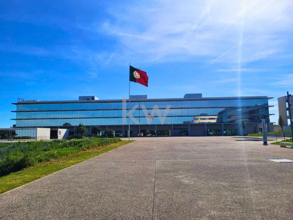 Escritório para Arrendamento em Porto Salvo Foto 18