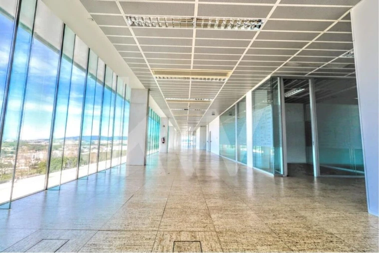 Escritório para Arrendamento em Porto Salvo Foto 8