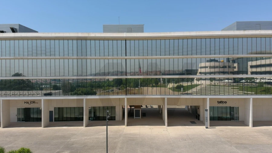 Escritório para Arrendamento em Porto Salvo Foto 1