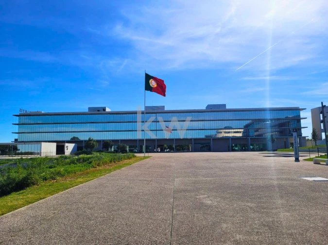 Escritório para Arrendamento em Porto Salvo Foto 18