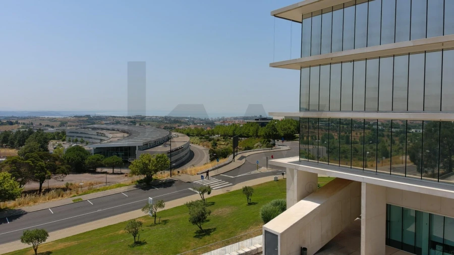Escritório para Arrendamento em Porto Salvo Foto 6