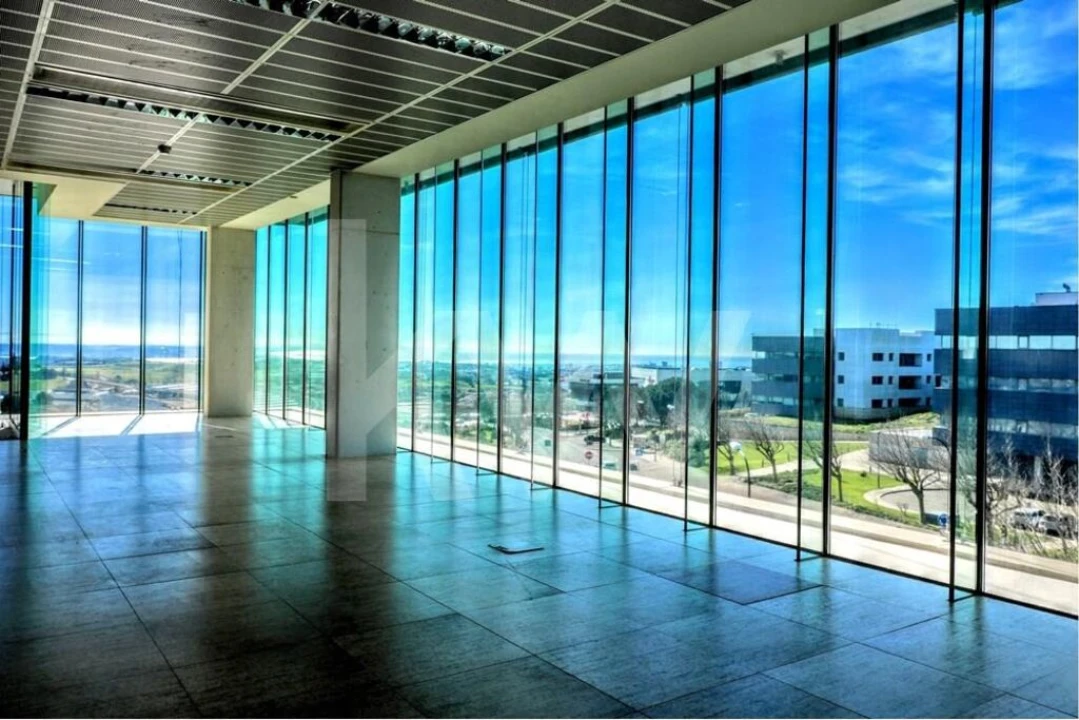 Escritório para Arrendamento em Porto Salvo Foto 7