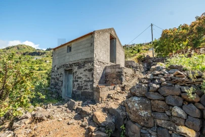 Terreno para Venda em Santa Cruz