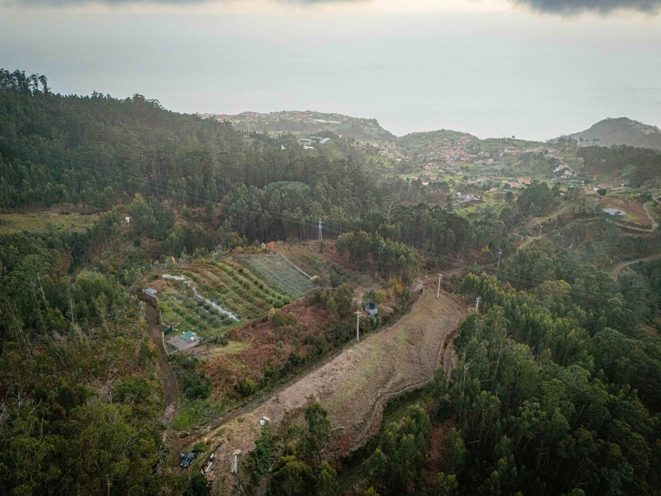 Terreno para Venda em Canhas Foto 9