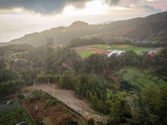 Terreno para Venda em Canhas Foto 3