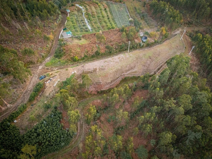 Terreno para Venda em Canhas Foto 10