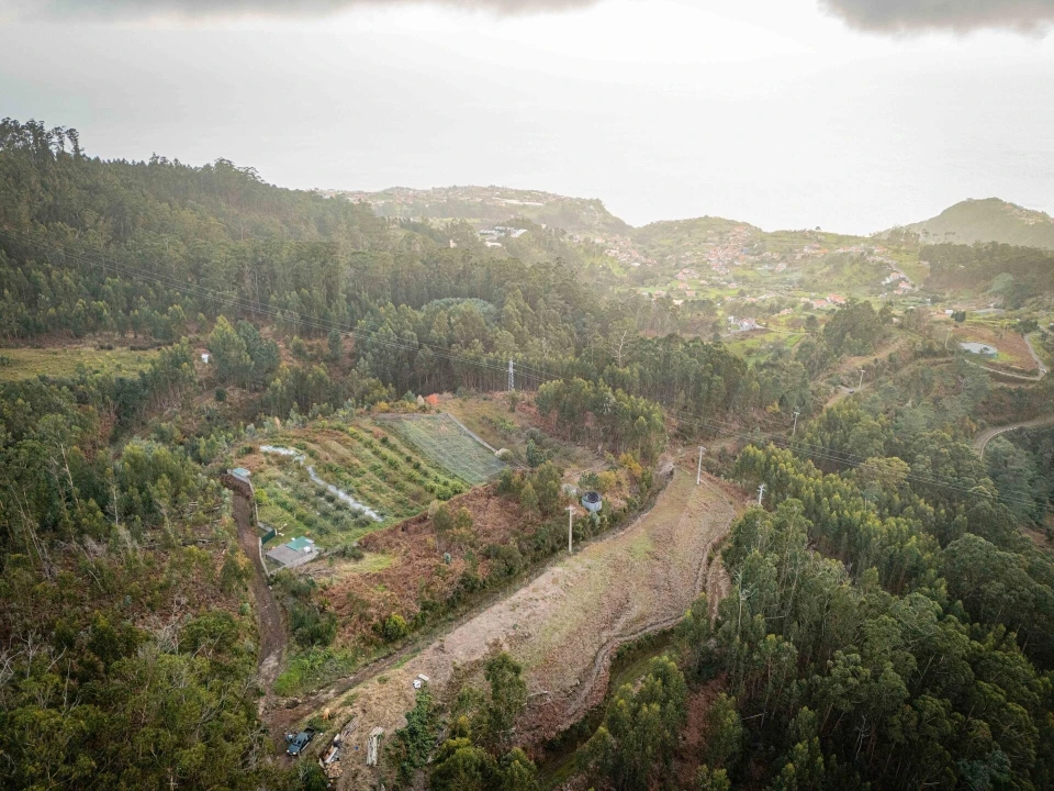 Terreno para Venda em Canhas Foto 2