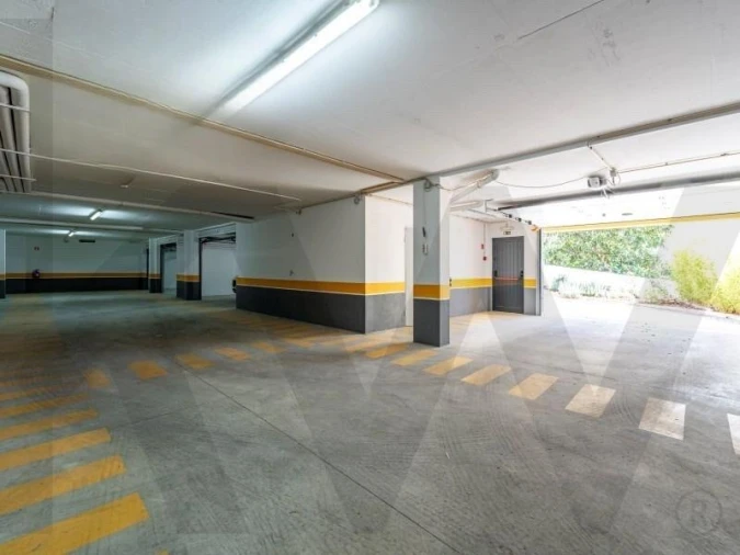 Negócio para Venda em Carcavelos e Parede