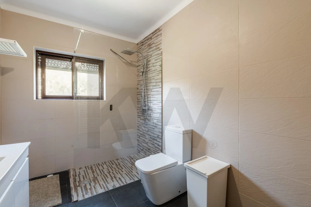 Moradia T4 para Venda em O. Azeméis, Riba-Ul, Ul, Macinhata Seixa, Madail Foto 16