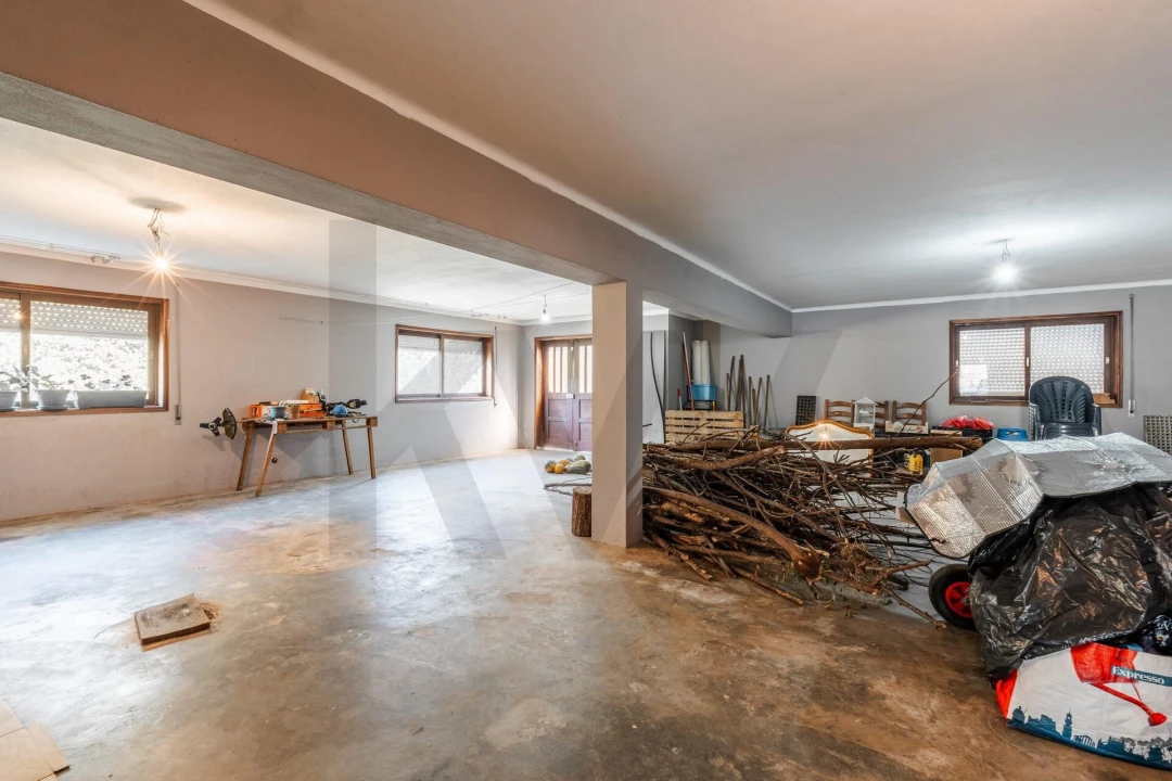 Moradia T4 para Venda em O. Azeméis, Riba-Ul, Ul, Macinhata Seixa, Madail Foto 34