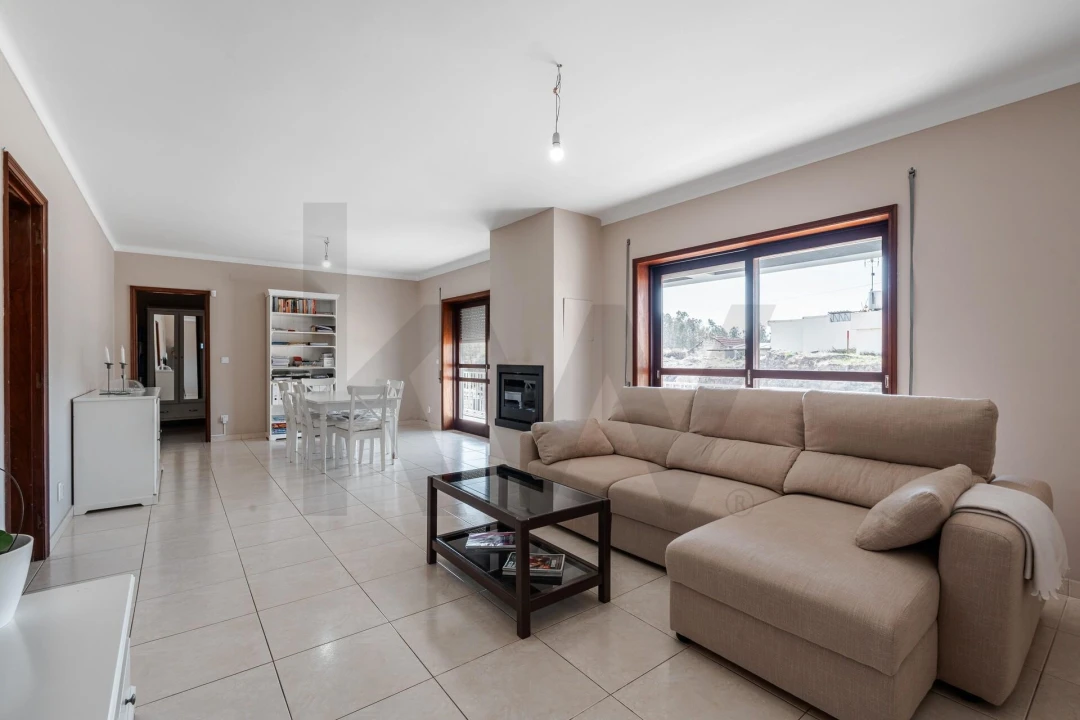 Moradia T4 para Venda em O. Azeméis, Riba-Ul, Ul, Macinhata Seixa, Madail Foto 13