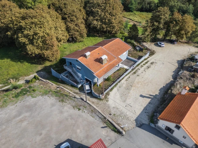 Moradia T4 para Venda em O. Azeméis, Riba-Ul, Ul, Macinhata Seixa, Madail Foto 4