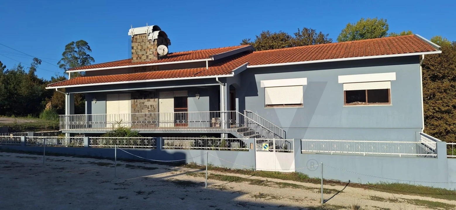 Moradia T4 para Venda em O. Azeméis, Riba-Ul, Ul, Macinhata Seixa, Madail Foto 38