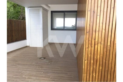 Apartamento T2 para Venda em Sesimbra (Santiago)