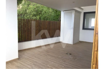 Apartamento T2 para Venda em Sesimbra (Santiago)