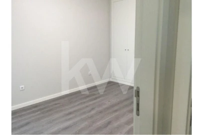 Apartamento T2 para Venda em Sesimbra (Santiago)
