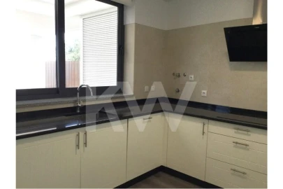 Apartamento T2 para Venda em Sesimbra (Santiago)