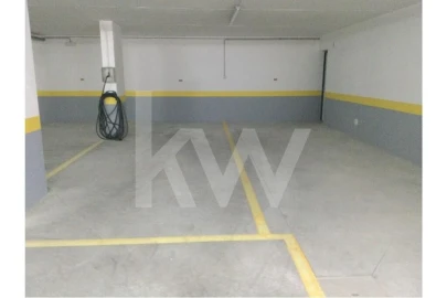 Apartamento T2 para Venda em Sesimbra (Santiago)