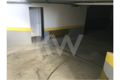 Apartamento T2 para Venda em Sesimbra (Santiago)