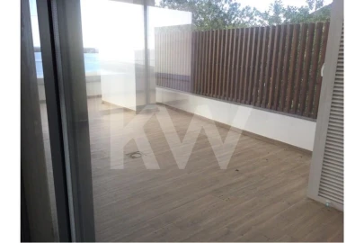 Apartamento T2 para Venda em Sesimbra (Santiago)
