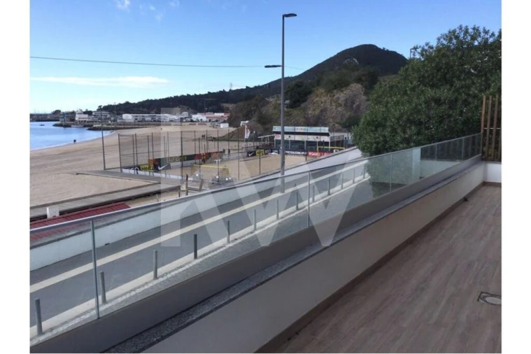 Apartamento T2 para Venda em Sesimbra (Santiago)