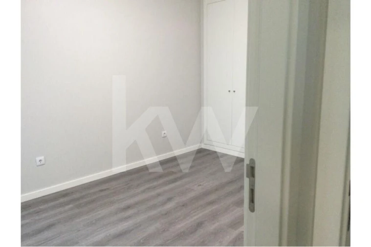 Apartamento T2 para Venda em Sesimbra (Santiago) Foto 54