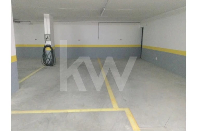 Apartamento T2 para Venda em Sesimbra (Santiago) Foto 75