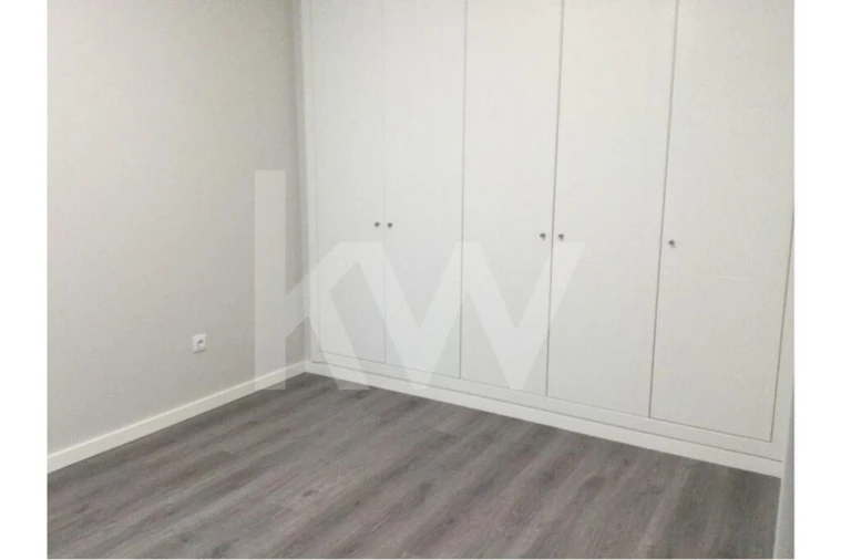 Apartamento T2 para Venda em Sesimbra (Santiago) Foto 55