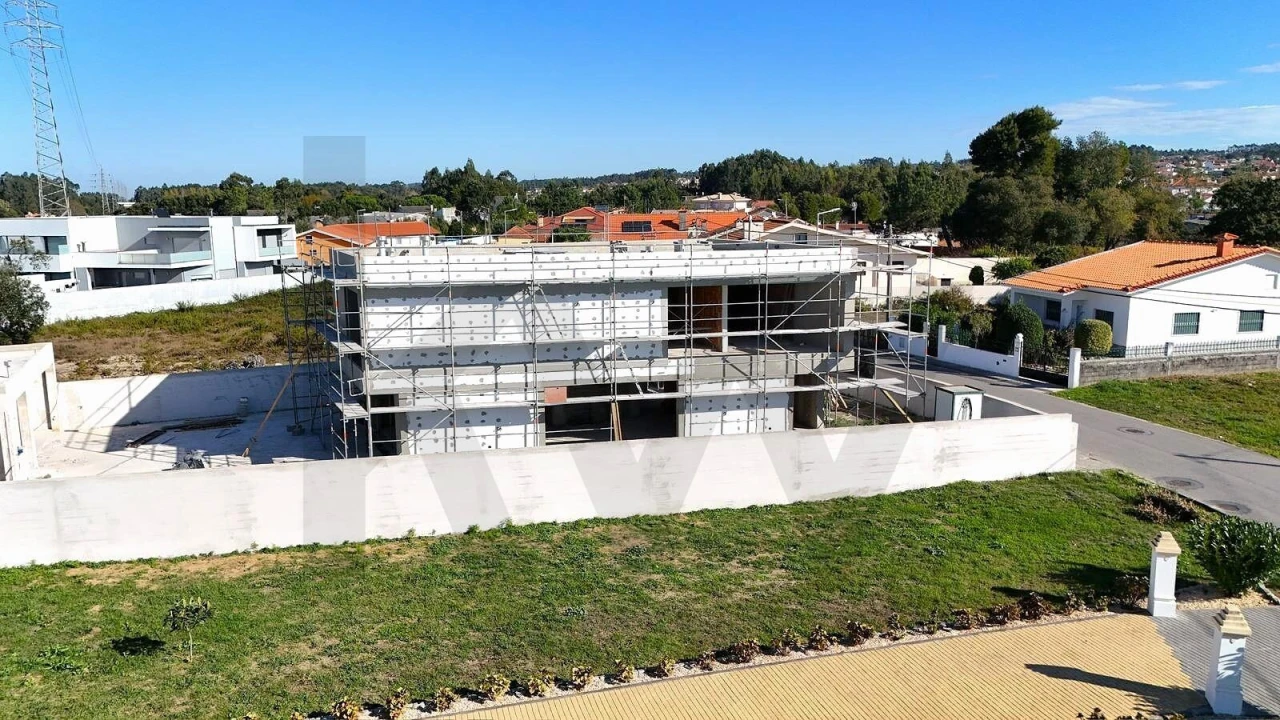 Moradia T4 para Venda em Maceda Foto 63