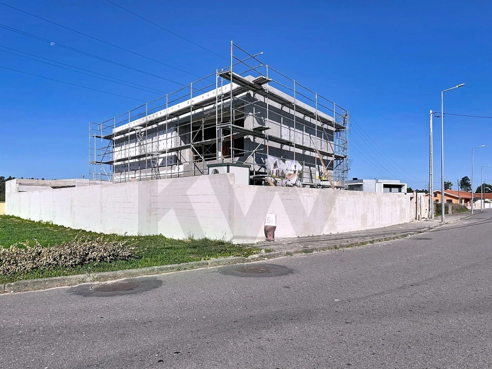 Moradia T4 para Venda em Maceda Foto 68