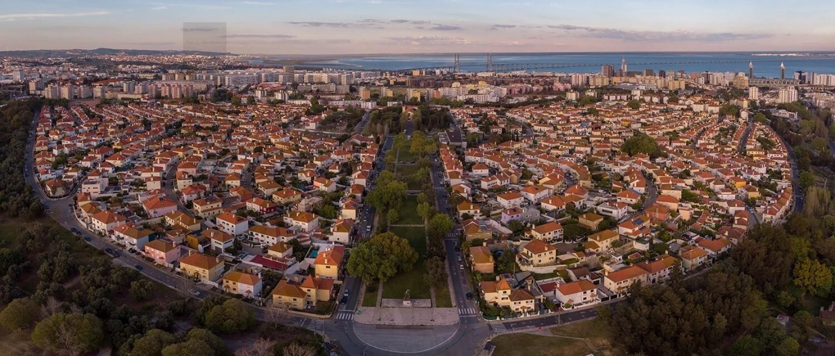 Prédio para Venda em Olivais Foto 1