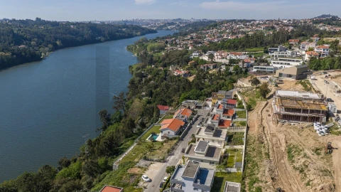 Moradia T4 para Venda em Gondomar (São Cosme), Valbom e Jovim