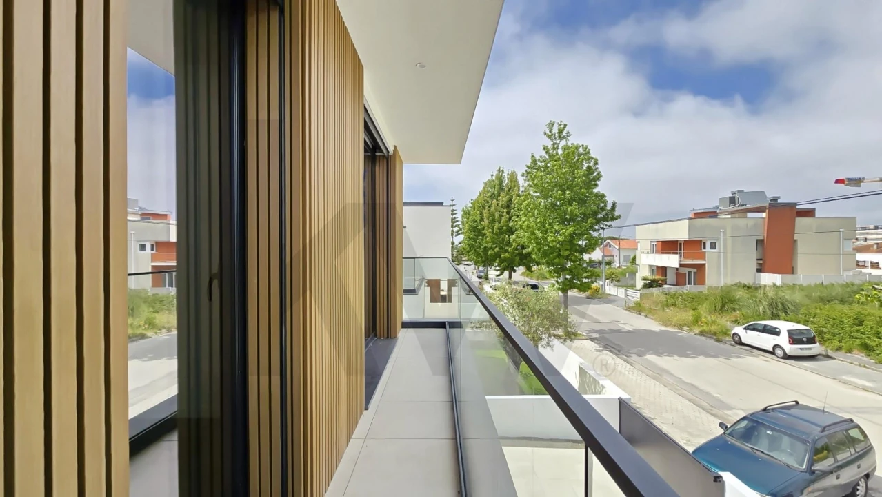 Moradia T4 para Venda em Aradas Foto 14