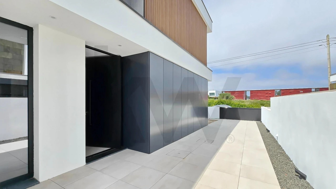 Moradia T4 para Venda em Aradas Foto 18