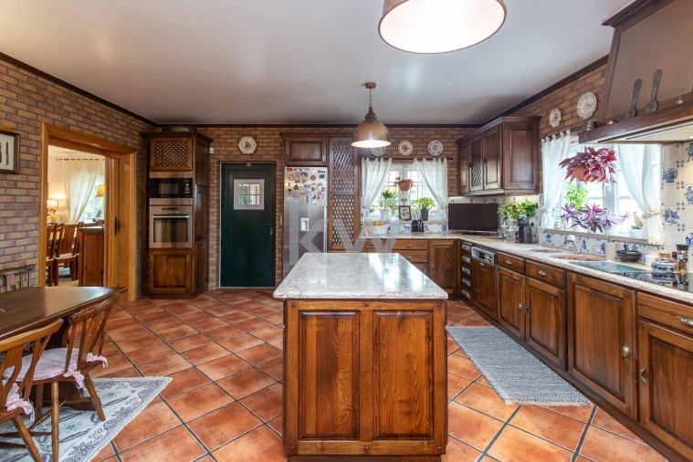 Moradia T5 para Venda em Turcifal Foto 54