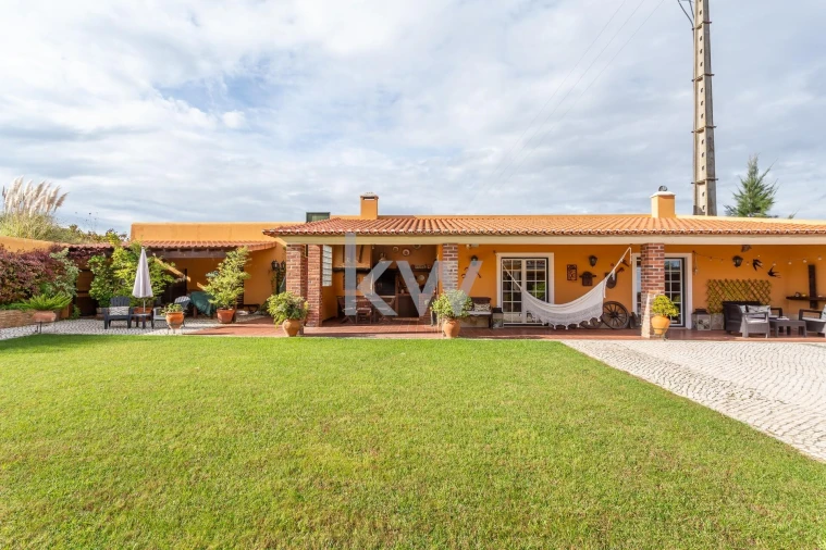 Moradia T5 para Venda em Turcifal Foto 17