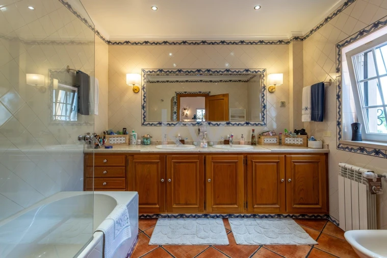 Moradia T5 para Venda em Turcifal Foto 68