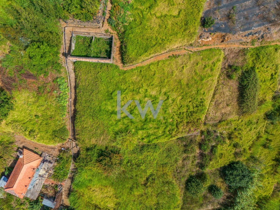 Terreno para Venda em Arco da Calheta Foto 4