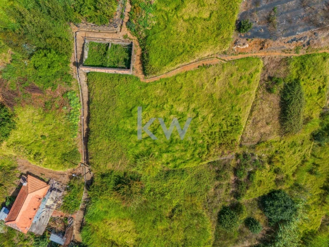 Terreno para Venda em Arco da Calheta Foto 4