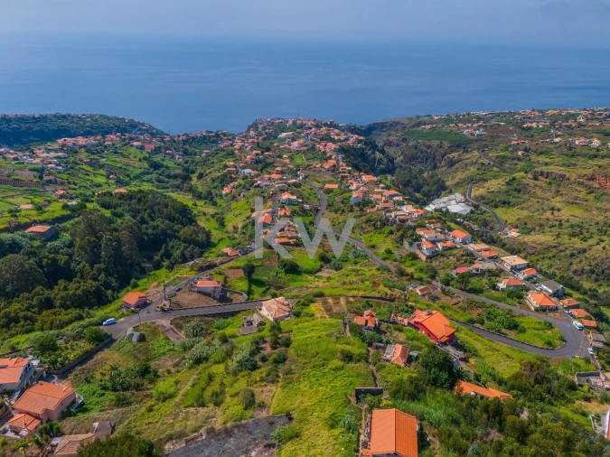 Terreno para Venda em Arco da Calheta Foto 3