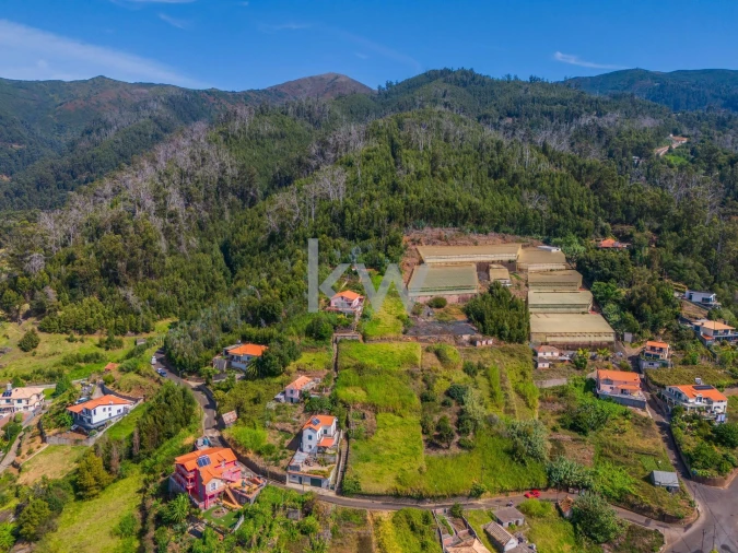 Terreno para Venda em Arco da Calheta Foto 7