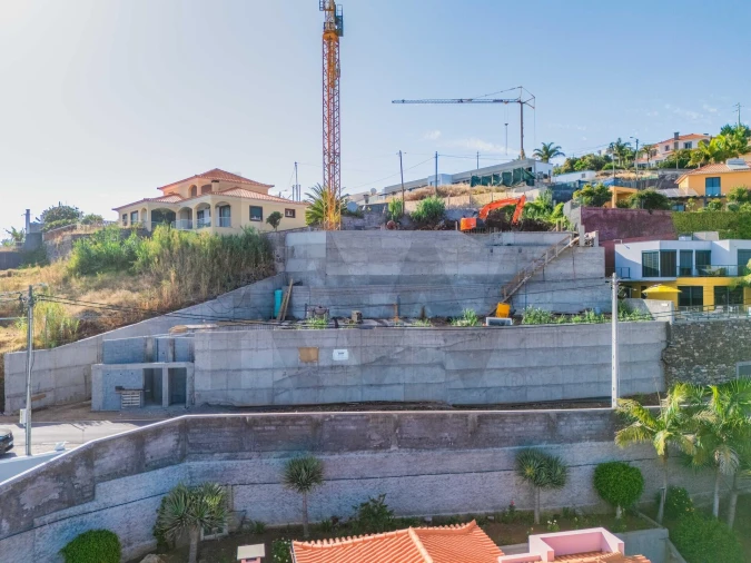 Moradia T3 para Venda em Estreito da Calheta Foto 1