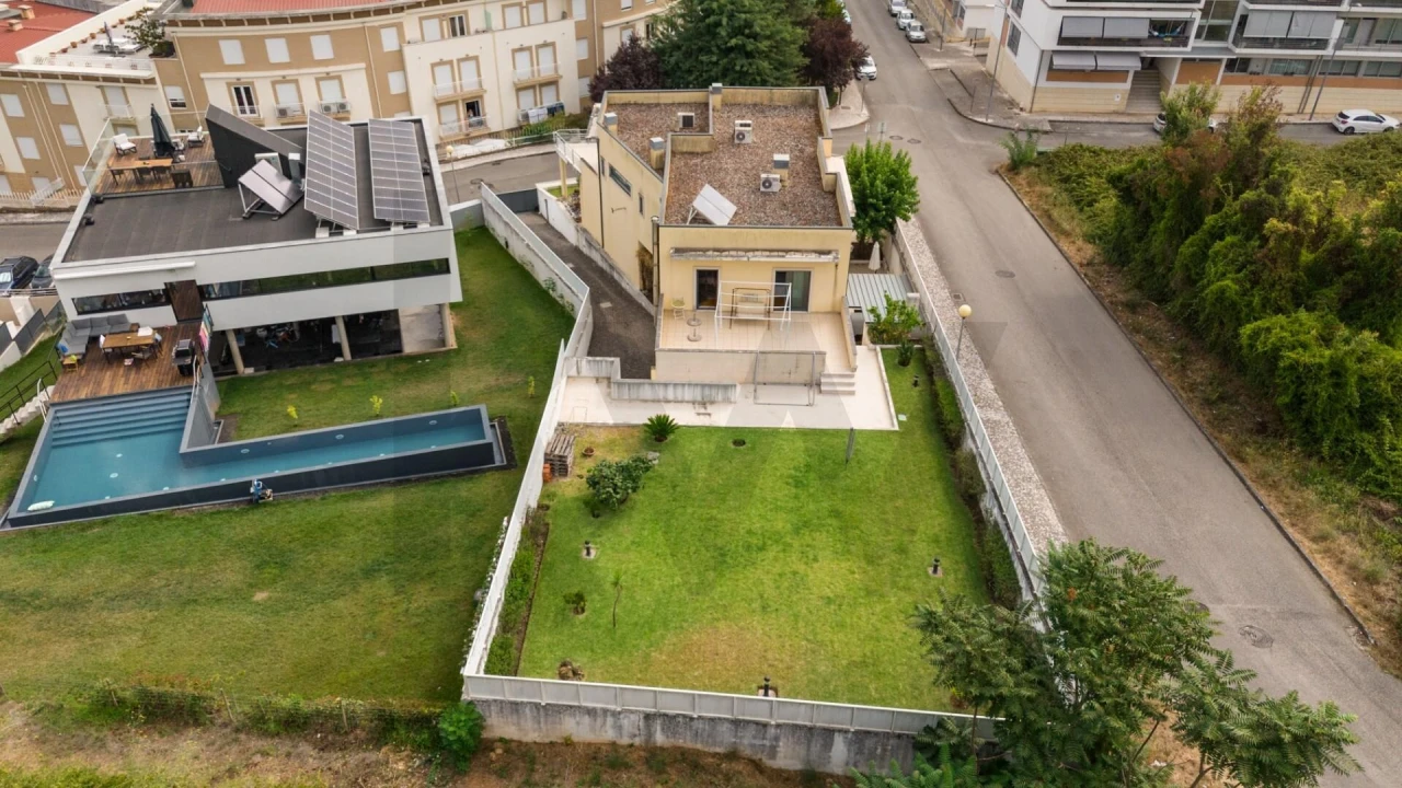 Moradia T5 para Venda em Eiras e São Paulo de Frades Foto 71