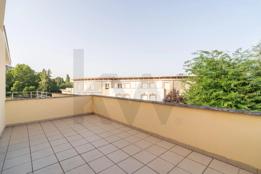 Moradia T5 para Venda em Eiras e São Paulo de Frades Foto 32