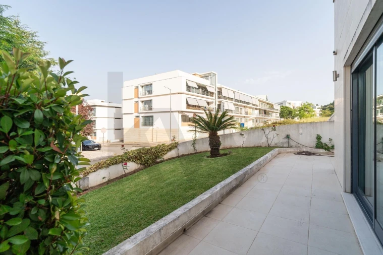 Moradia T5 para Venda em Eiras e São Paulo de Frades Foto 53