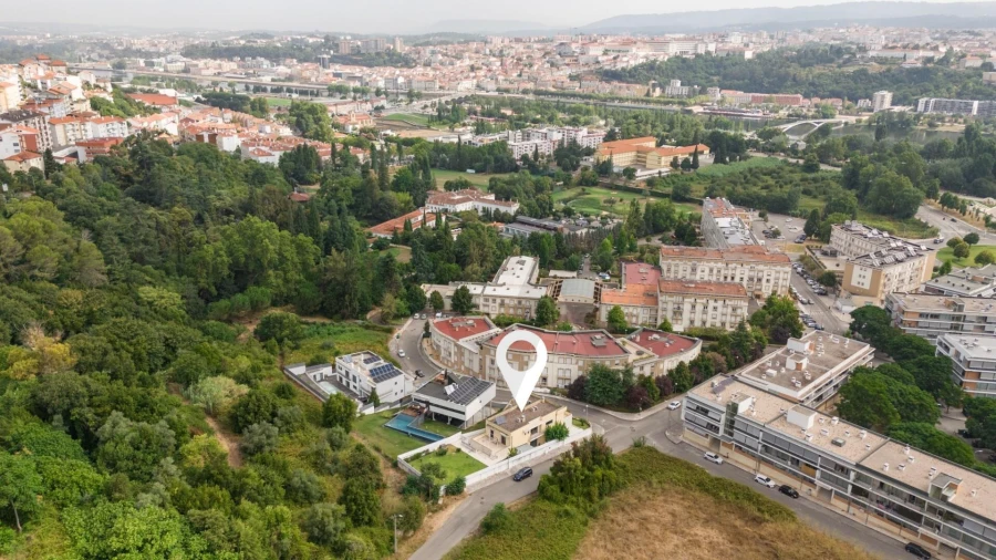Moradia T5 para Venda em Eiras e São Paulo de Frades Foto 69