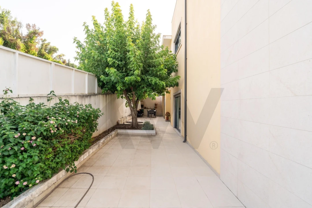 Moradia T5 para Venda em Eiras e São Paulo de Frades Foto 59