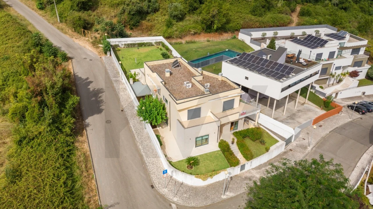 Moradia T5 para Venda em Eiras e São Paulo de Frades Foto 63